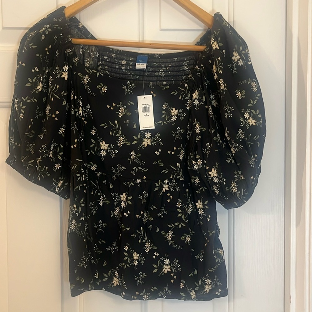 SP Never worn black floral top